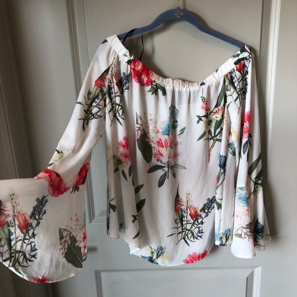 Forever 21 Floral Off Shoulder Blouse